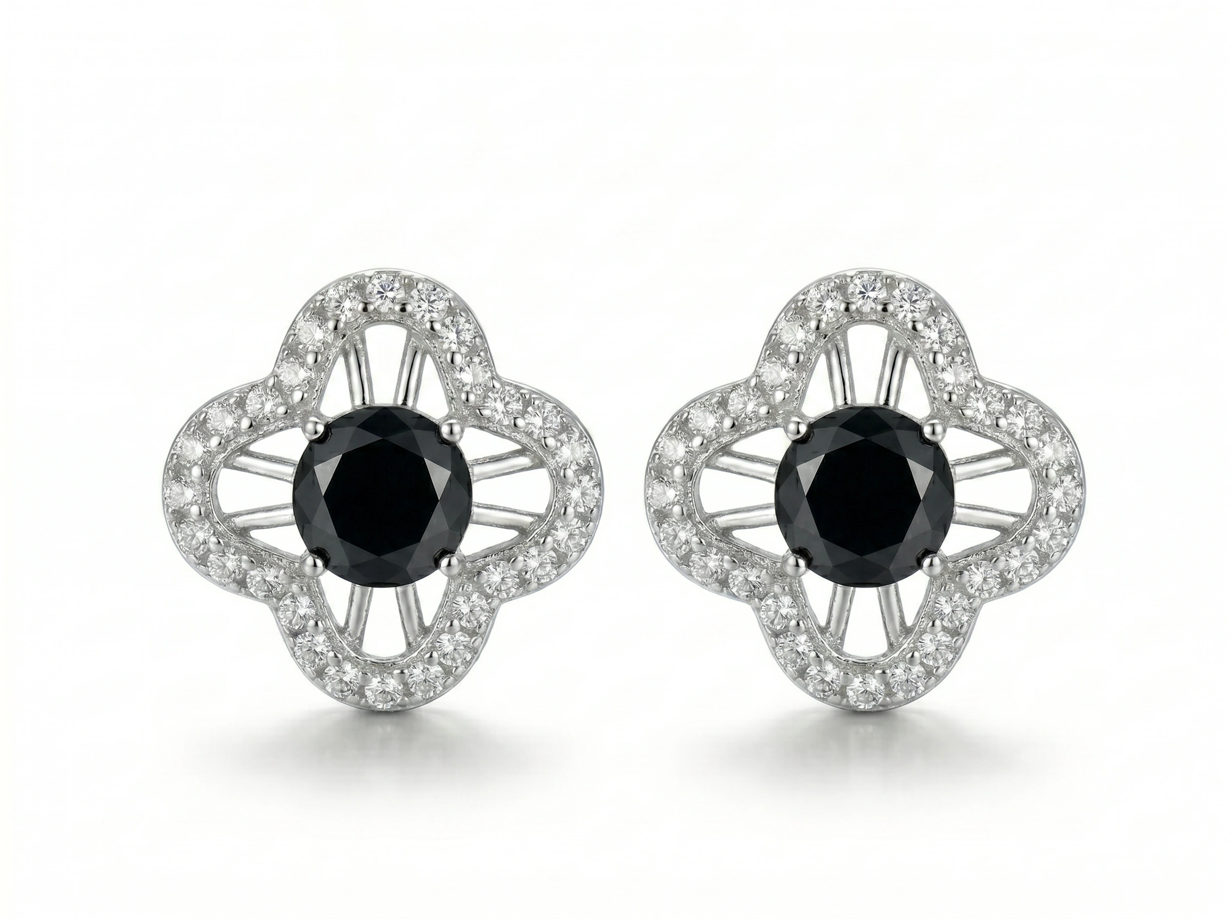 Luxury Silver Plated Clover Jewelry Set with Black Stone (Ring, Pendant Necklace and Earrings)
